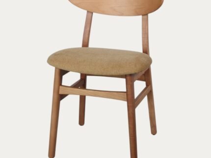 Chaise en Bois: Élégance Nordique avec Assise Rembourrée - Meublei