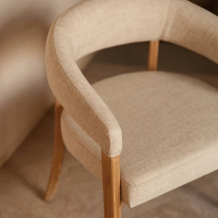 Chaise en Bois Faura : Élégance Nordique pour Votre Intérieur - Meublei